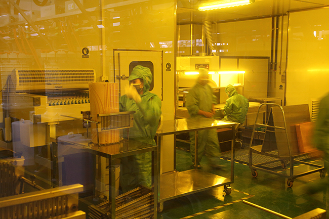 PCB線路板方孔和圓孔有什么區別？ PCB方孔板制作